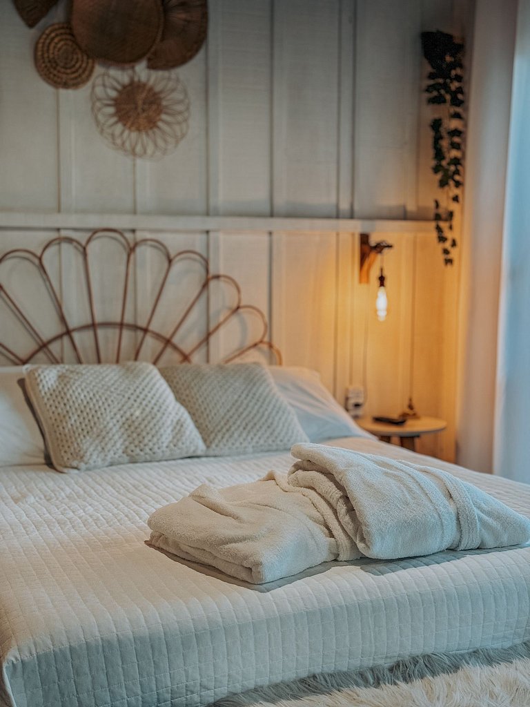 Cabana Kai | Com hidro e cinema ao ar livre