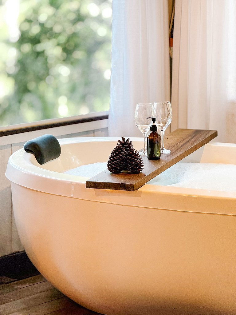 Cabana Kai | Com hidro e cinema ao ar livre