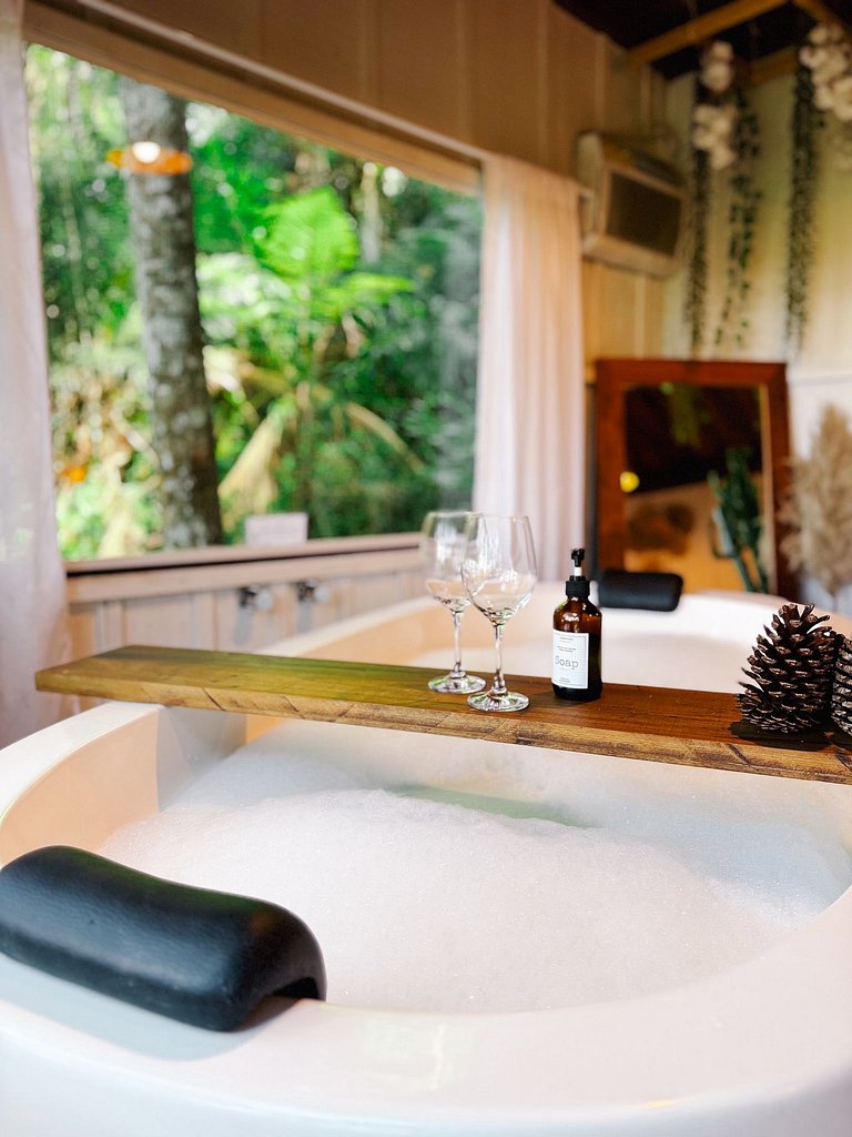 Cabana Kai | Com hidro e cinema ao ar livre