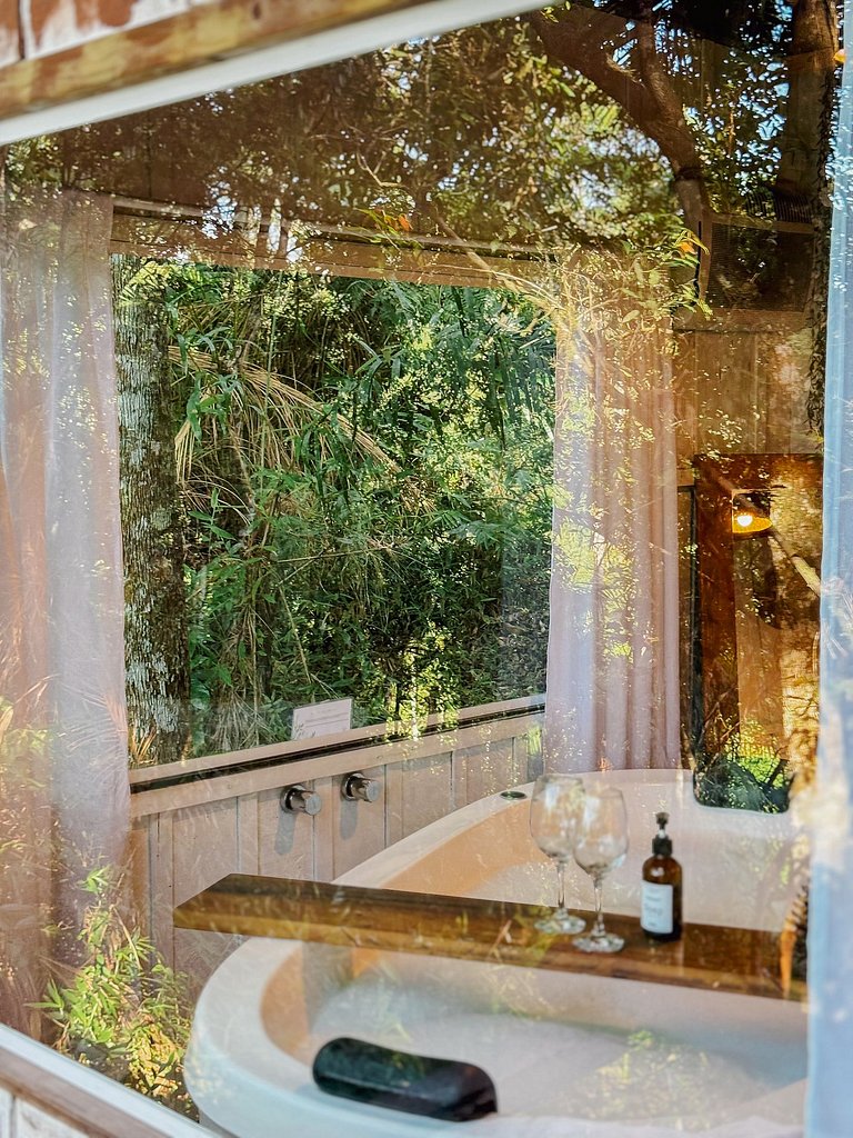 Cabana Kai | Com hidro e cinema ao ar livre