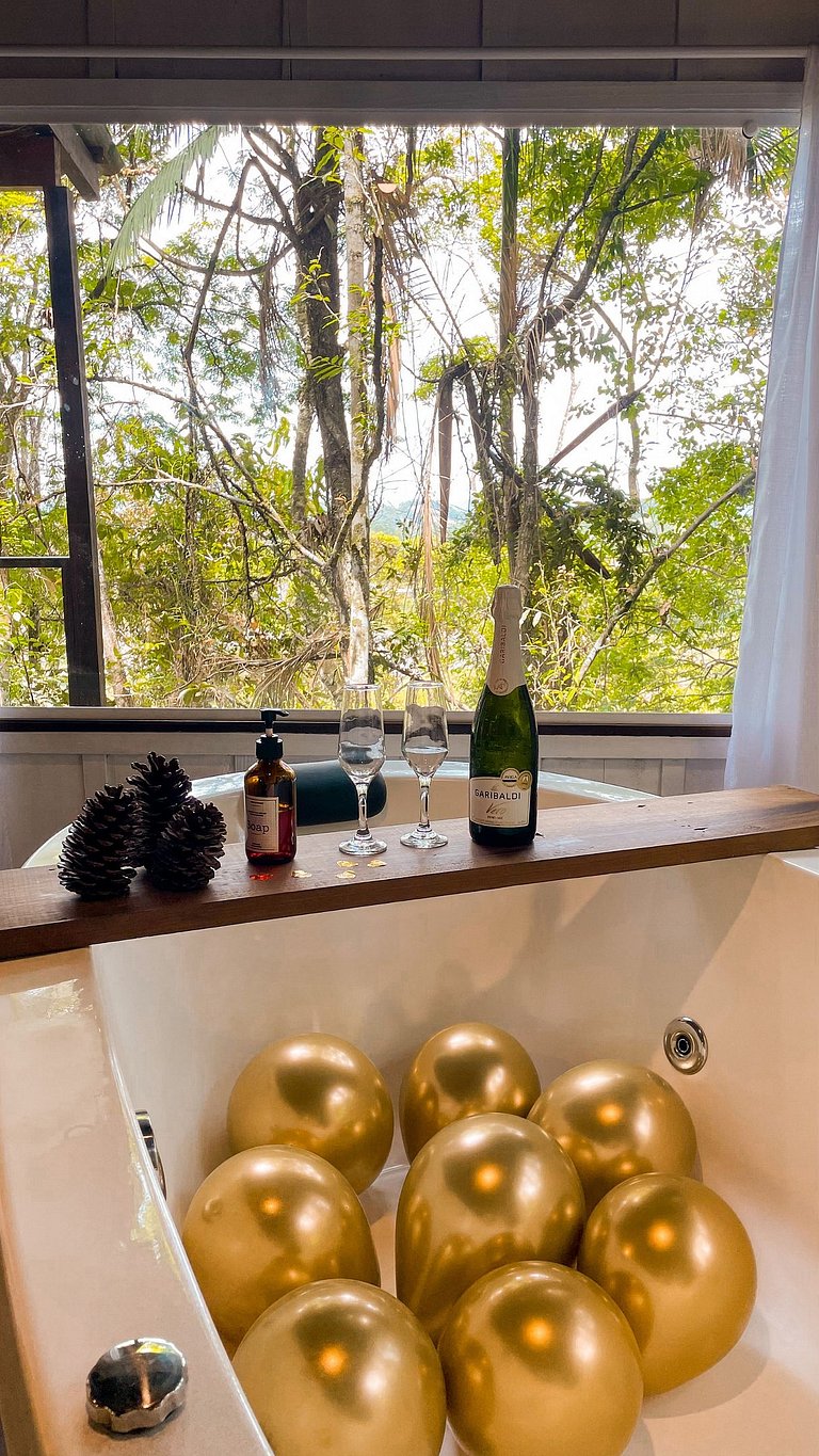 Cabana Kai | Com hidro e cinema ao ar livre