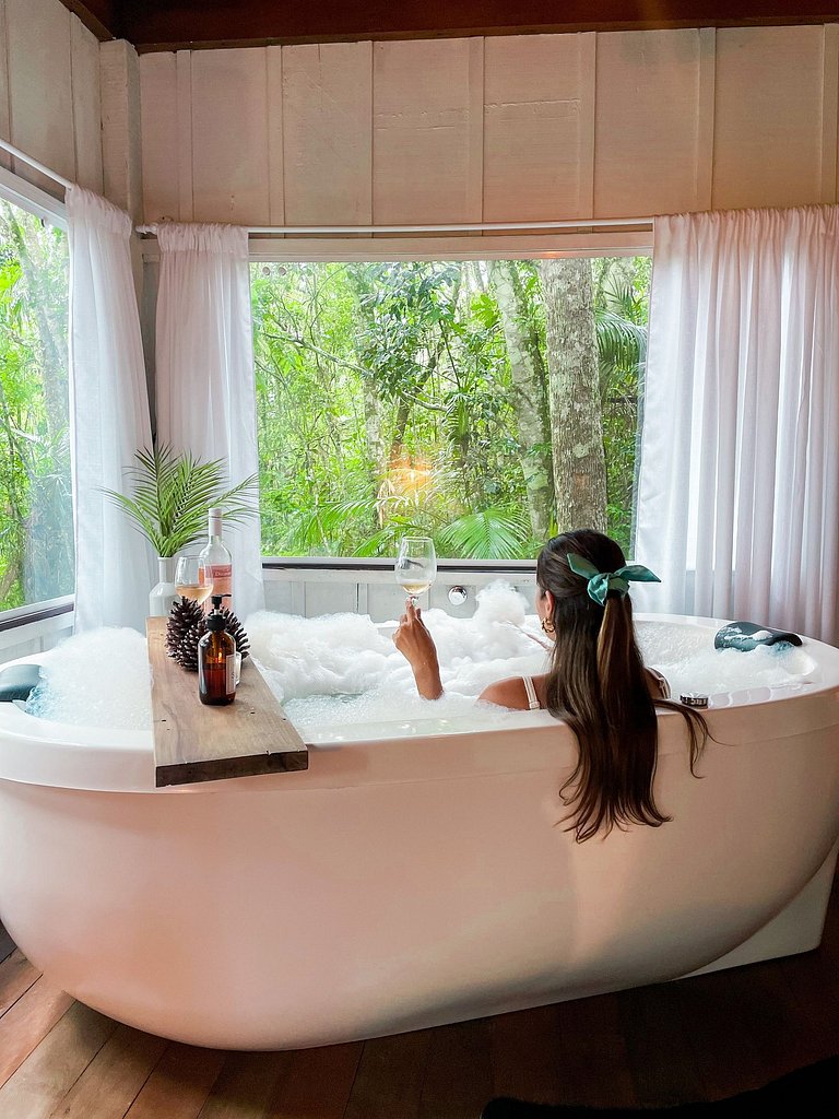 Cabana Kai | Com hidro e cinema ao ar livre